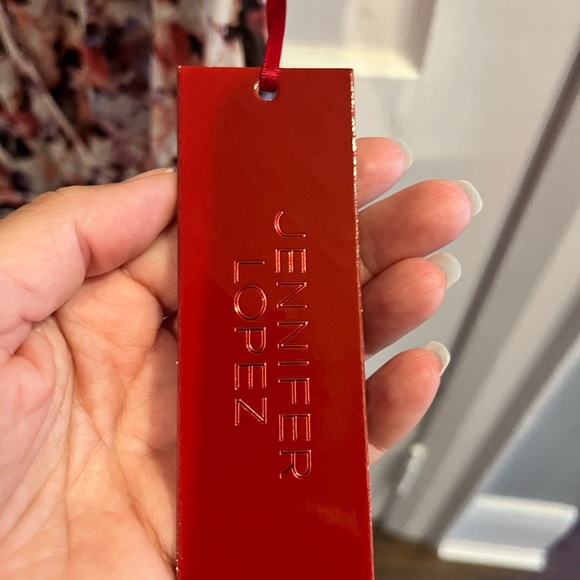 Jennifer Lopez Loose Fitting Blouse - Picture 5 of 6